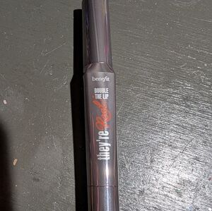 Benefit Double The Lip in Fushsia Fever Lip liner And Lipstick In One New